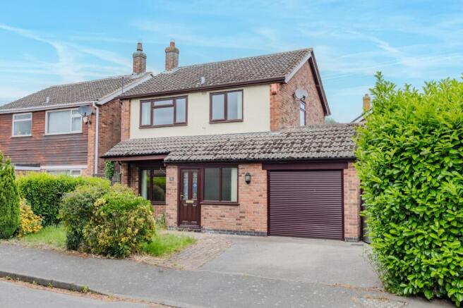 3 bed property, in Alans Way, £335,000