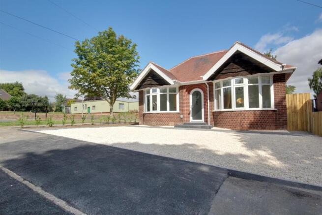 3 bed property, in Tranby Avenue, £350,000