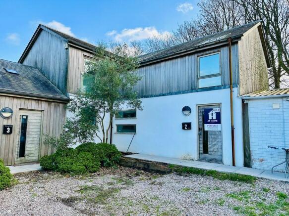 6 bed property, in Winstone Beacon, £375,000