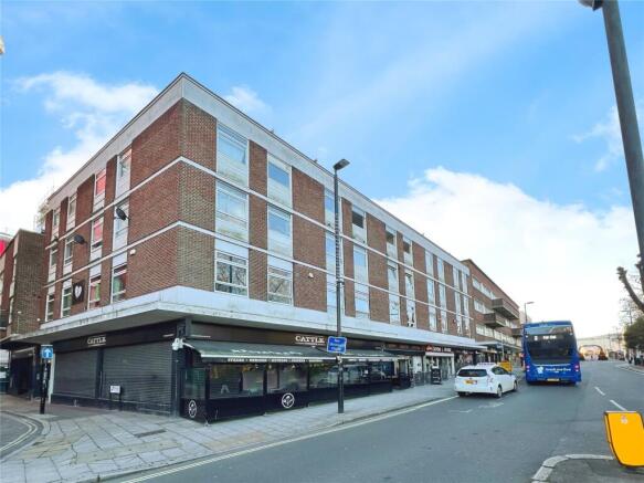 1 bed property, in Hanover Buildings, £120,000