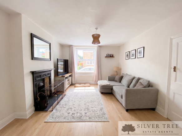 3 bed property, in Station Road, £280,000