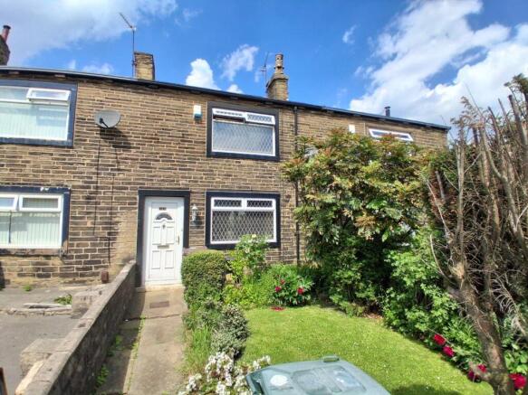 2 bed property, in Kenmore Drive, £110,000