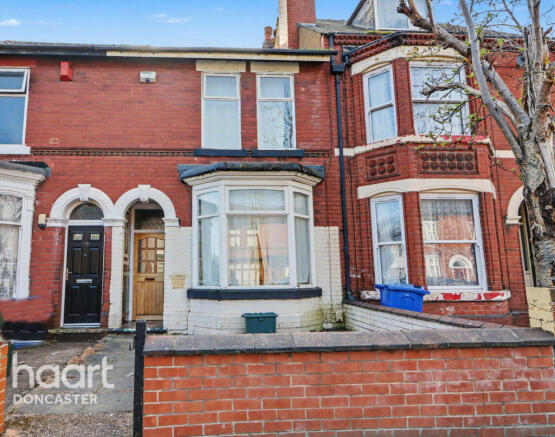 3 bed property, in Chequer Road, £140,000