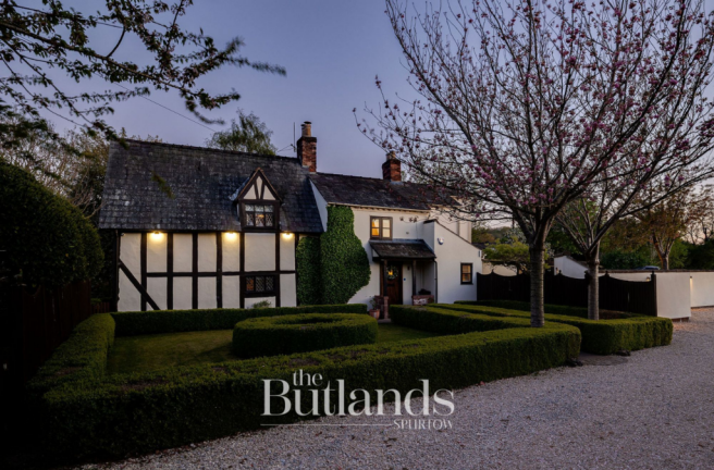 5 bed property, in Whitchurch Road, £1,250,000
