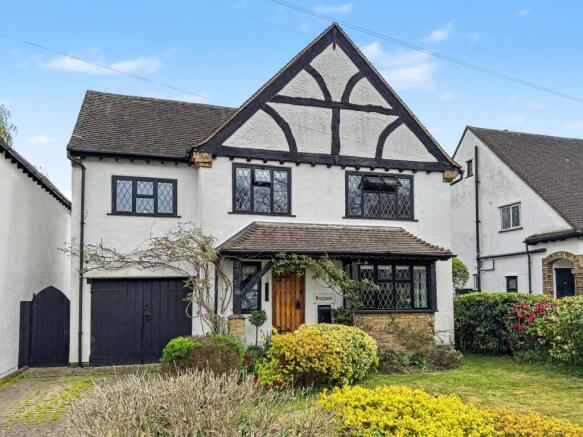 4 bed property, in Great Thrift, £1,200,000