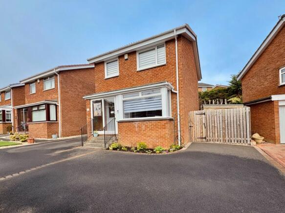3 bed property, in Spruce Avenue, £265,000