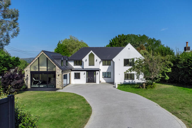 3 bed property, in Newhaven Road, £1,850,000