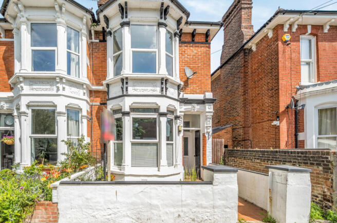 4 bed property, in Havelock Road, £595,000
