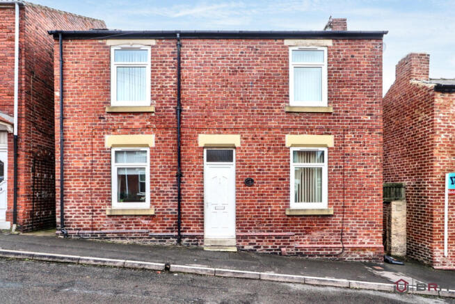3 bed property, in Wheatcroft Road, £145,000