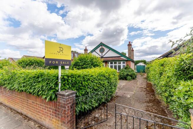 3 bed property, in Scotts Avenue, £550,000