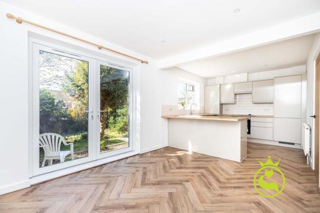 2 bed property, in Rosemary Road, £350,000