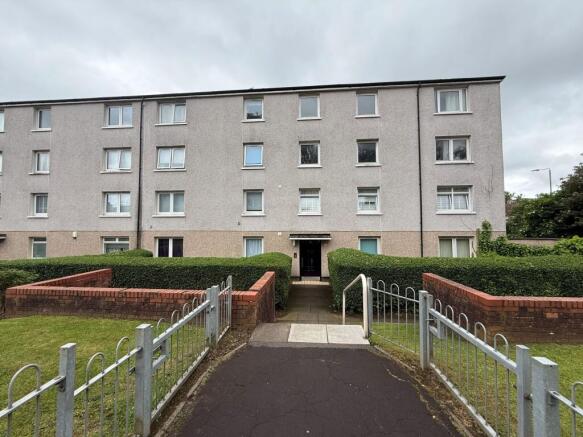 3 bed property, in Morefield Road, £75,000