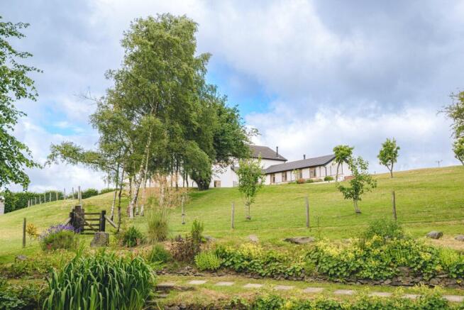 6 bed property, in Llanfair Caereinion, £895,000