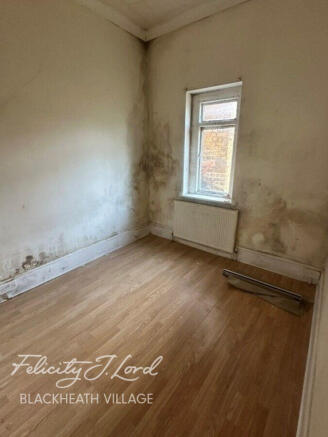 2 bed property, in Eastdown Park, £150,000