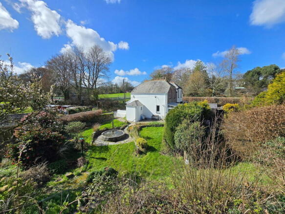 3 bed property, in Gratton Lane, £450,000
