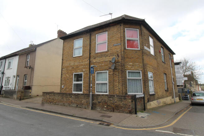 1 bed property, in 129 Victoria Street, £90,000
