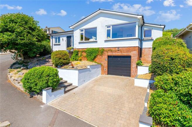 4 bed property, in Churchfields, £795,000