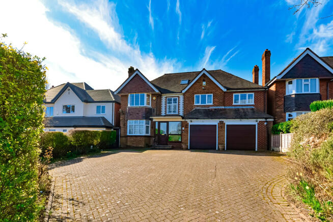 7 bed property, in Fitz Roy Avenue, £1,050,000