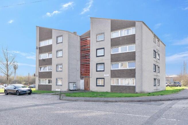 2 bed property, in Calder Grove, £99,999
