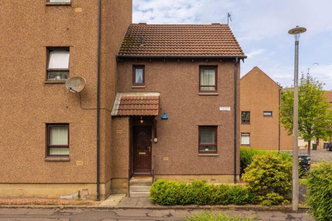 2 bed property, in 29 Westbank Place, £230,000