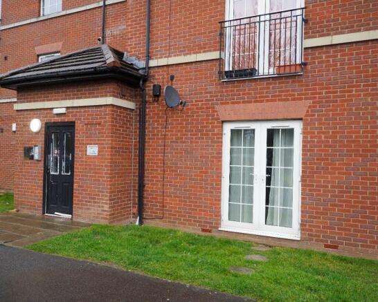 2 bed property, in Lambwath Hall Court, £68,600