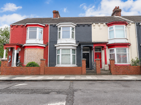 4 bed property, in 89 Bolckow Road, £90,000