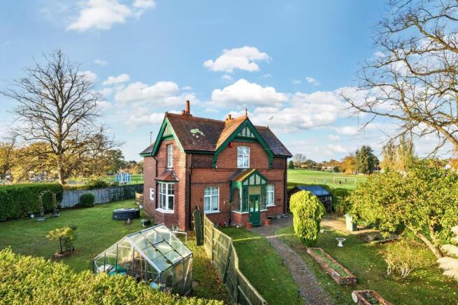 3 bed property, in Central Reading, £690,000