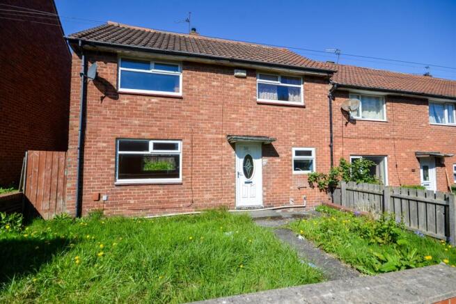 3 bed property, in Trowbridge Way, £110,000