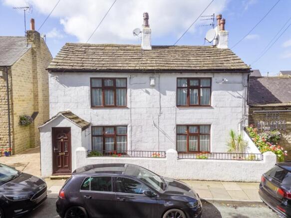 3 bed property, in Main Street, £499,950