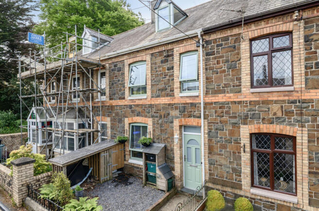 3 bed property, in Furzebeam Row, £350,000