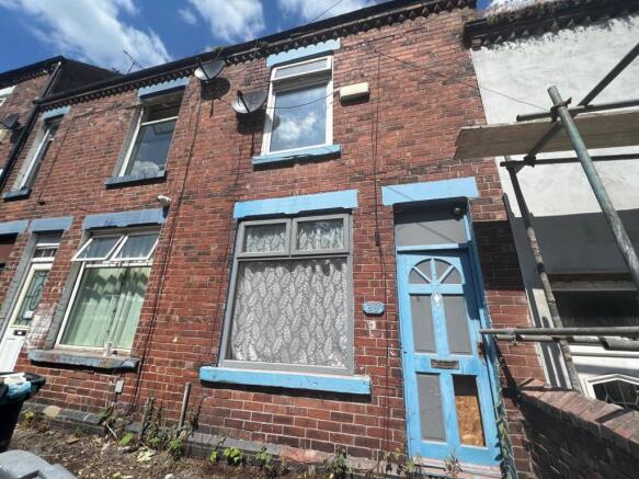 3 bed property, in 39 Upwell Hill, £40,000
