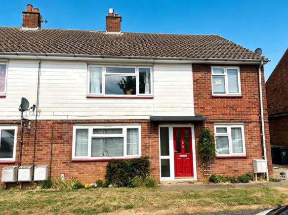 2 bed property, in De Vere Road, £180,000