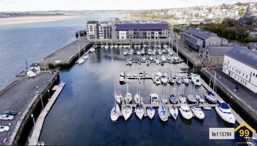 2 bed property, in Doc Fictoria, £345,000