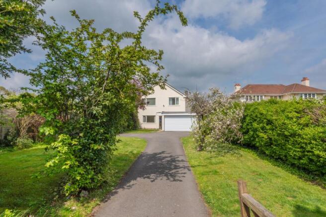 4 bed property, in Bristol Road, £525,000