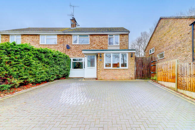 3 bed property, in Robinson Road, £475,000