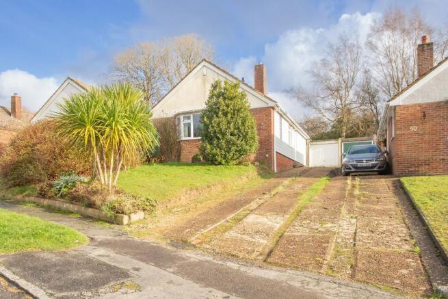 3 bed property, in Swaines Way, £325,000