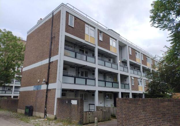 3 bed property, in 33 Globe Road, £310,000