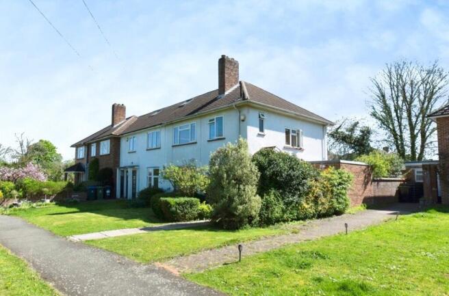 3 bed property, in Church Road, £600,000