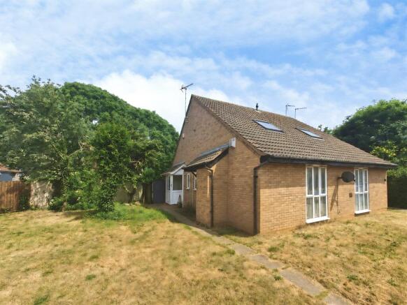 1 bed property, in Medeswell, £100,000