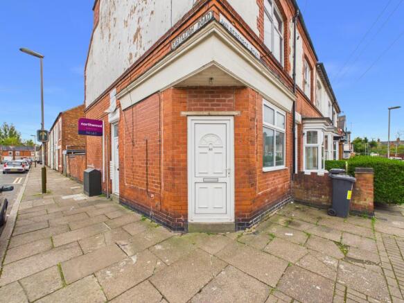 3 bed property, in Eastleigh Road, £220,000