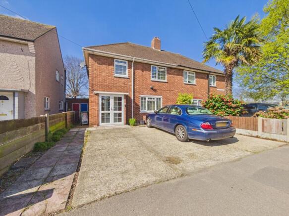 3 bed property, in Orchard Road, £415,000