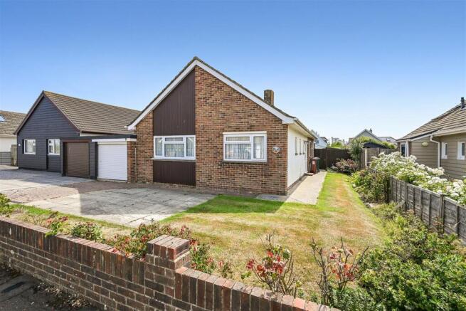 3 bed property, in Owers Way, £635,000