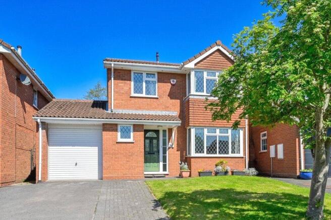 4 bed property, in Keld Avenue, £350,000