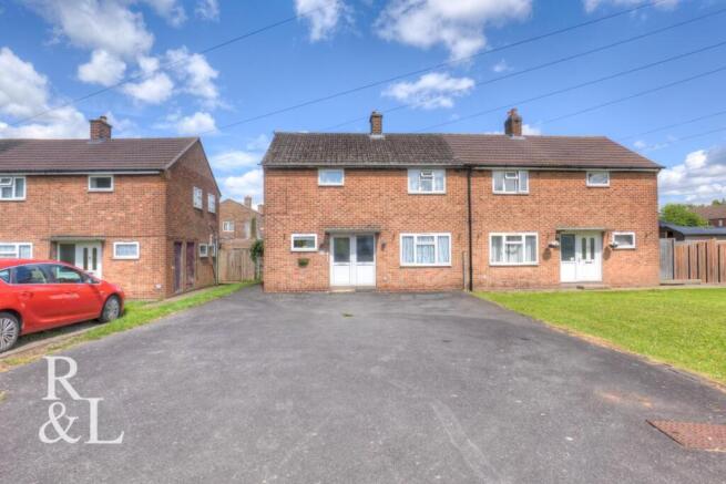 3 bed property, in Blackfordby Lane, £210,000