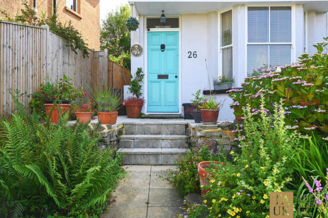 3 bed property, in Wrestwood Road, £375,000