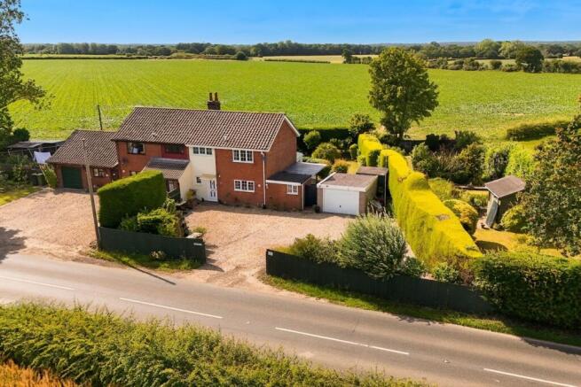 3 bed property, in Stepping Stone Lane, £360,000