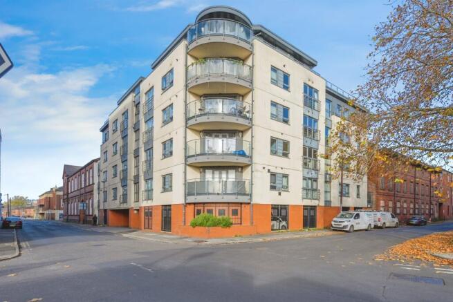 2 bed property, in Carrington Street, £60,000