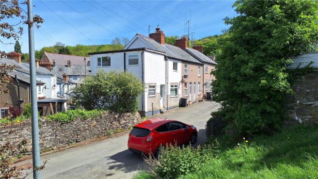3 bed property, in New Street, £129,950