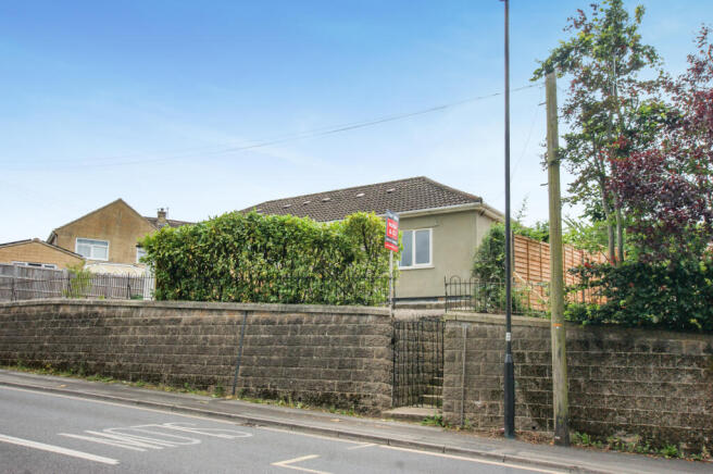 2 bed property, in Englishcombe Lane, £325,000