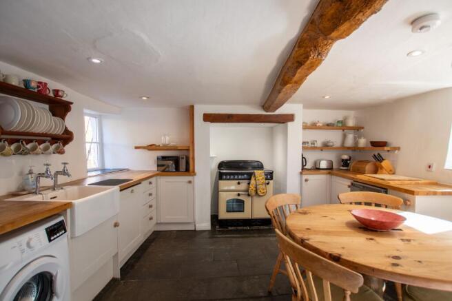 3 bed property, in Merrivales Lane, £385,000